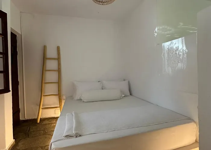 γεράνι In Ktima Gerostathi * Polychrono