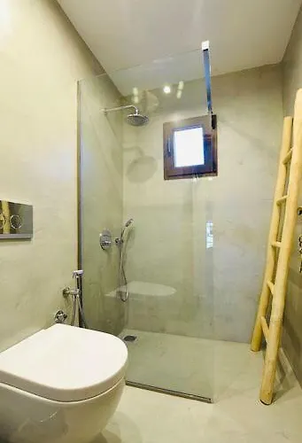 γεράνι In Ktima Gerostathi * Polychrono